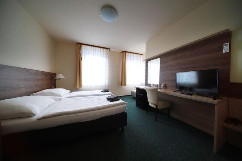 Pension Harmonie Kolín Extérieur photo