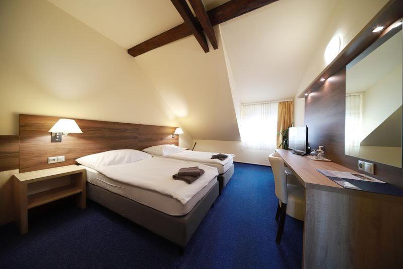 Pension Harmonie Kolín Extérieur photo