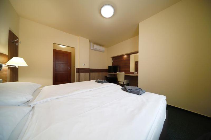 Pension Harmonie Kolín Extérieur photo