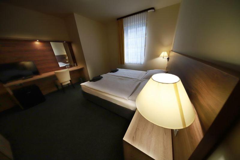 Pension Harmonie Kolín Extérieur photo
