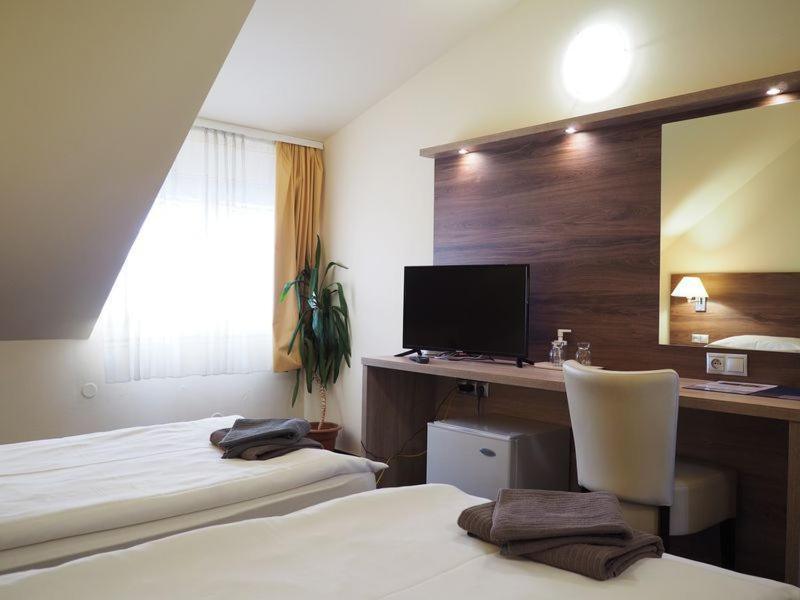 Pension Harmonie Kolín Extérieur photo