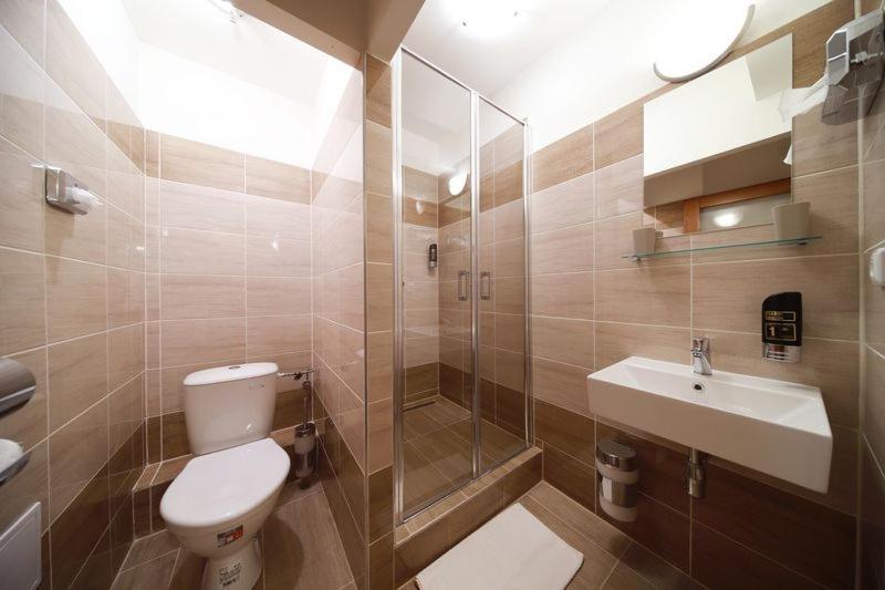 Pension Harmonie Kolín Extérieur photo