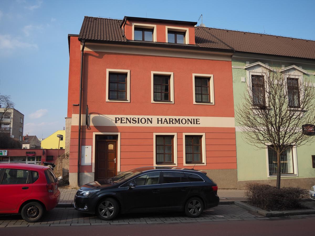 Pension Harmonie Kolín Extérieur photo